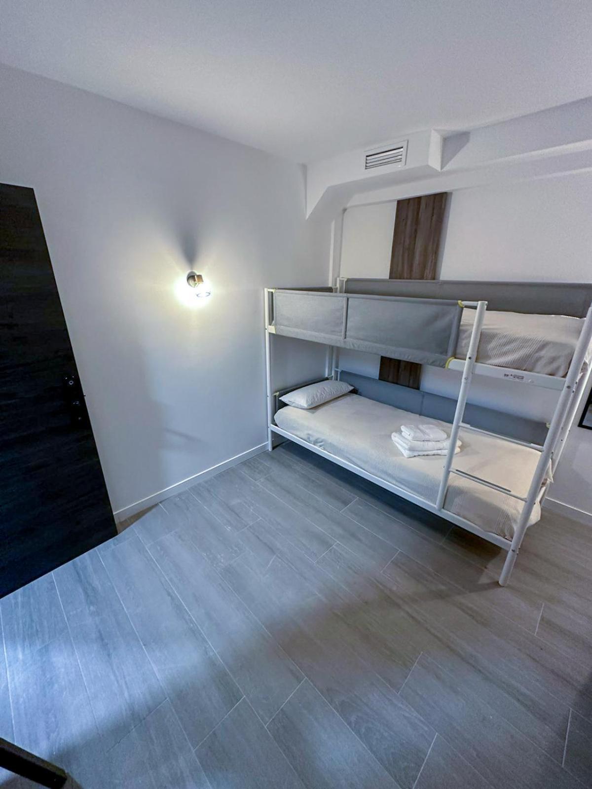 Zur Boutique Hostel フエンヒロラ エクステリア 写真