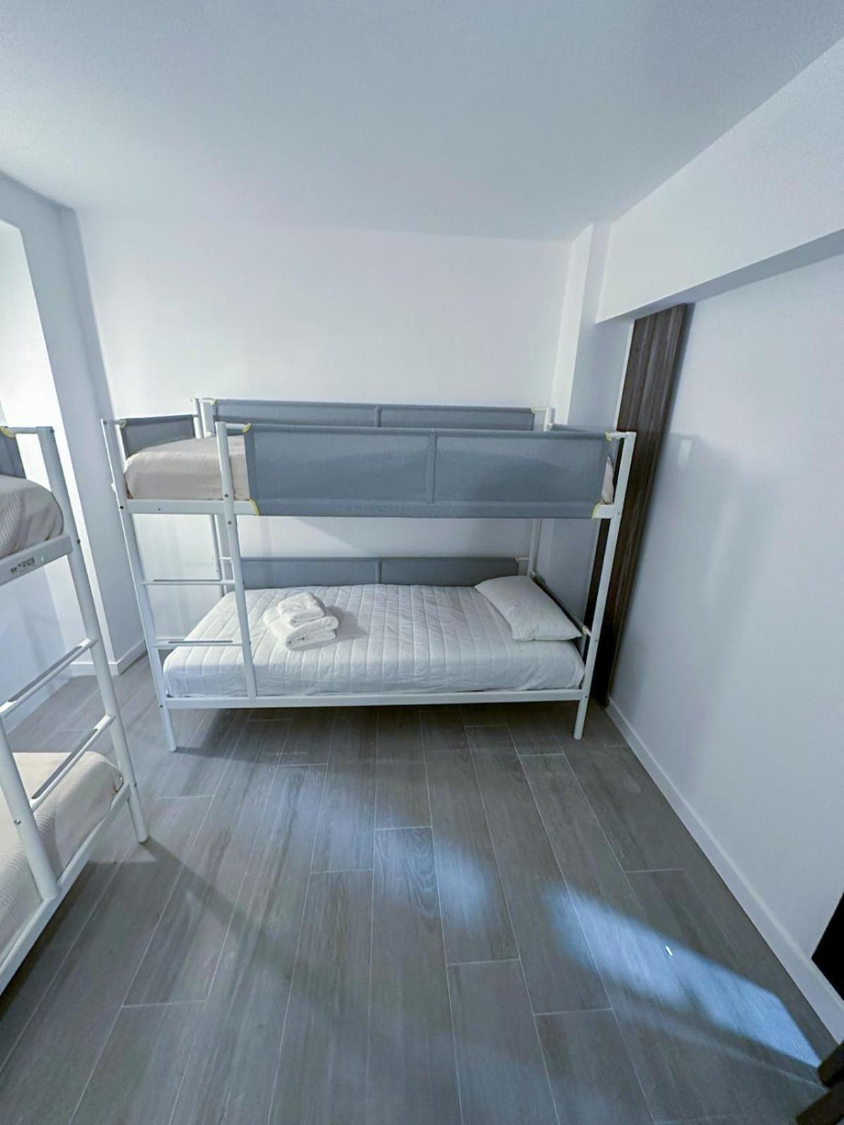 Zur Boutique Hostel フエンヒロラ エクステリア 写真