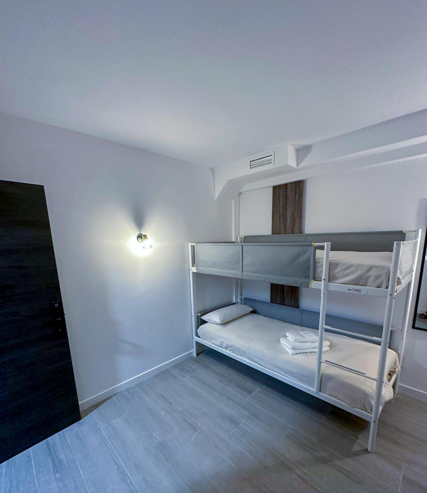 Zur Boutique Hostel フエンヒロラ エクステリア 写真