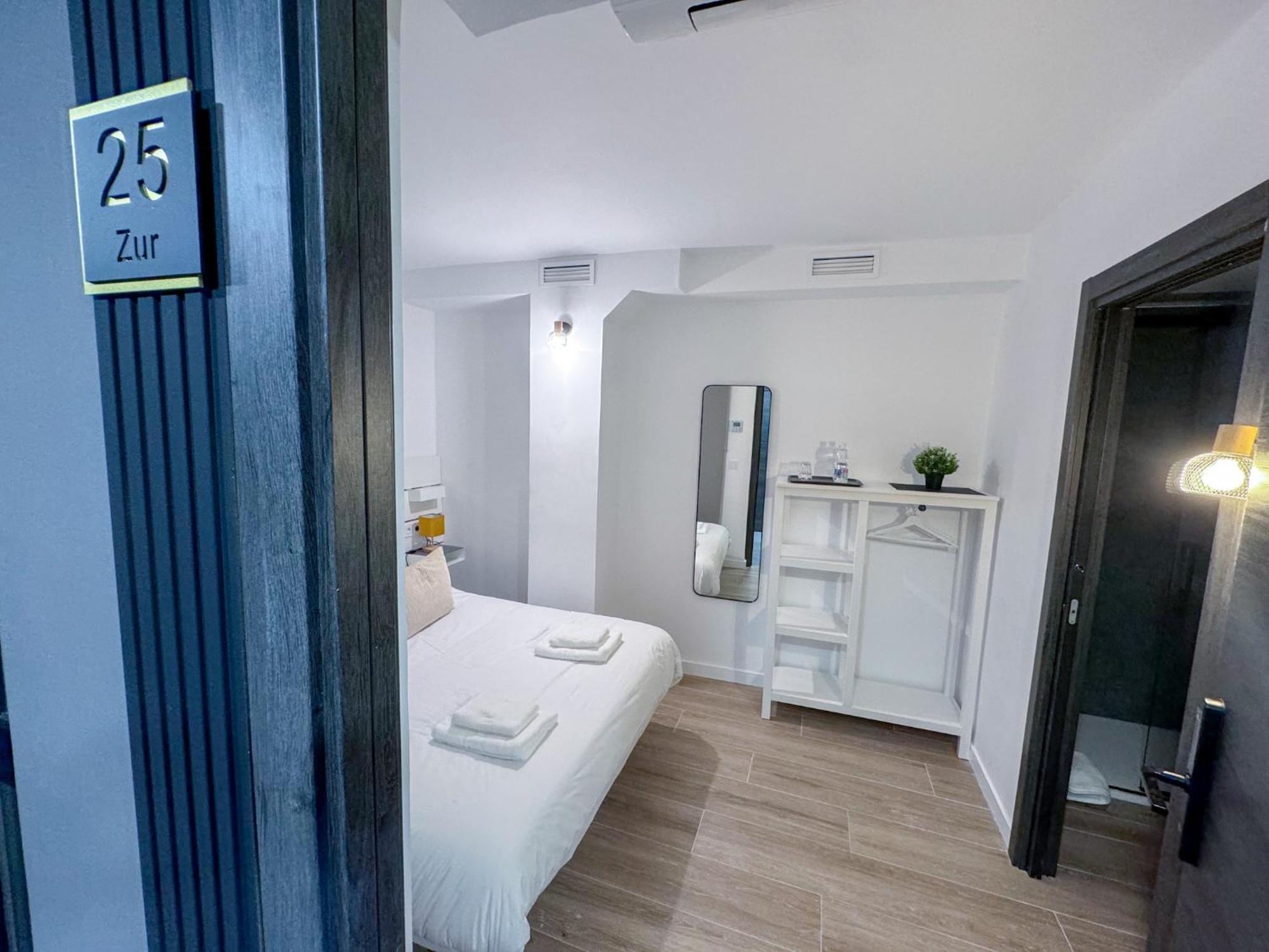 Zur Boutique Hostel フエンヒロラ エクステリア 写真