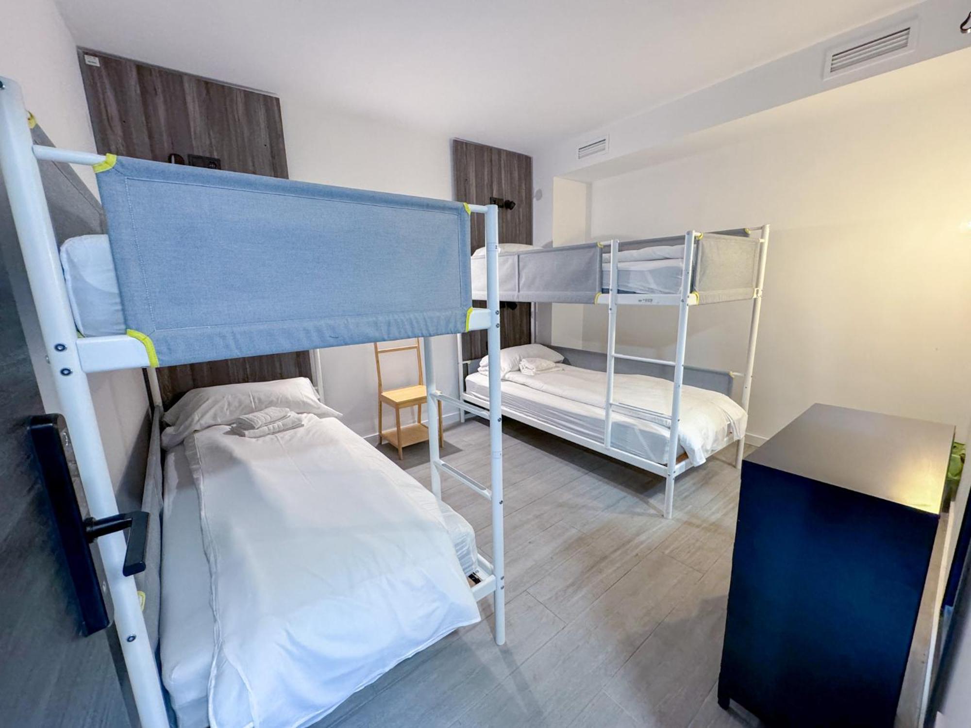 Zur Boutique Hostel フエンヒロラ エクステリア 写真
